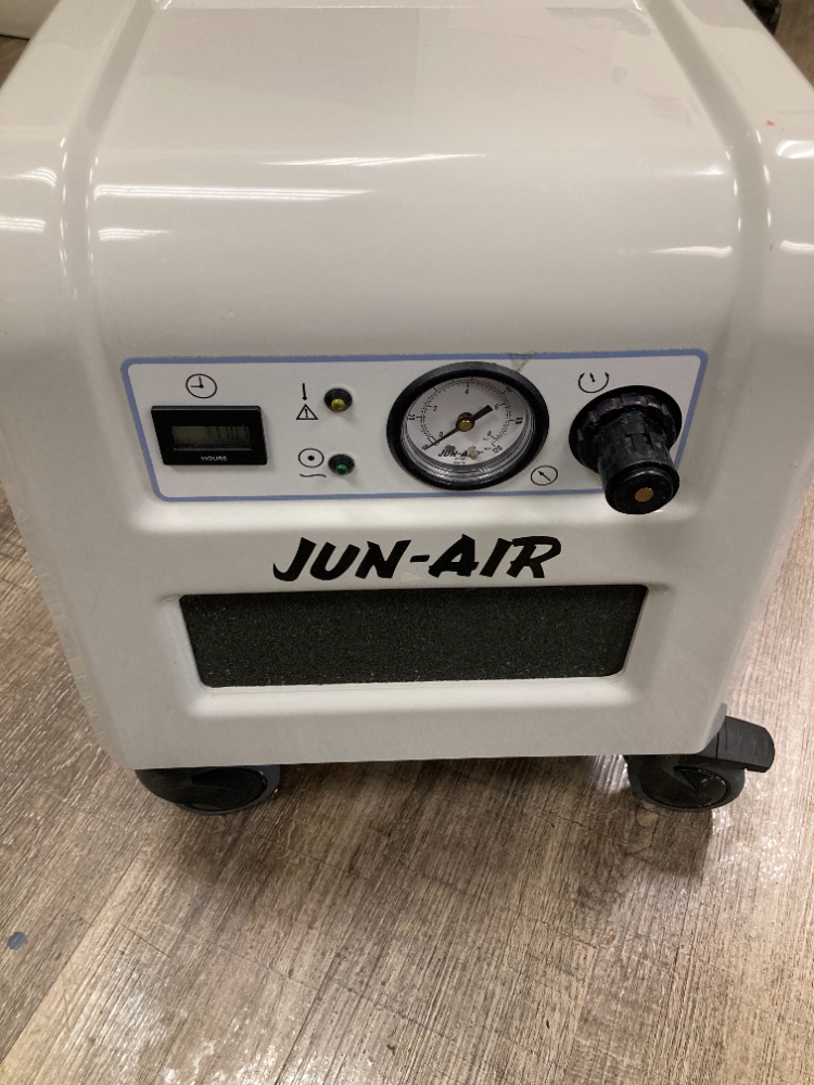 Image of Jun-Air Oilless Piston Air Compressor